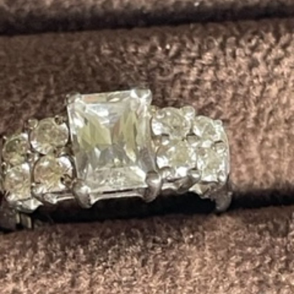 Sterling Silver CZ Ring size 8